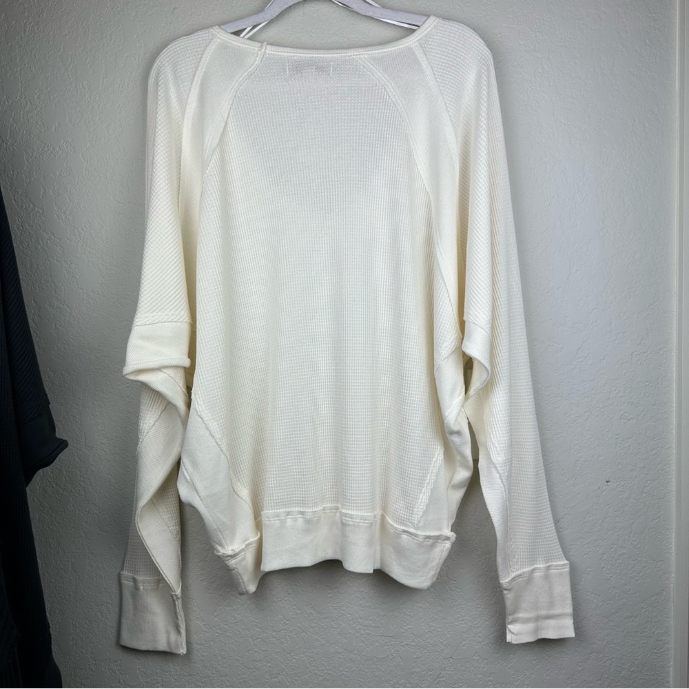 FREE PEOPLE Santa Clara womens medium Alabaster waffle knit V-neck long sleeve - Picture 6 of 10